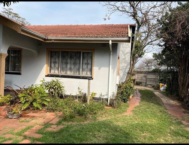 8 BEDROOM HOUSE FOR SALE IN MEREBANK